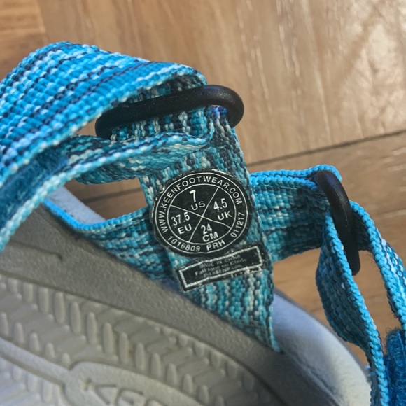 Keen women’s shoes size 7 - Picture 3 of 5